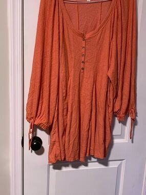 Womens Button-Front Long Sleeve Tunic in Coral